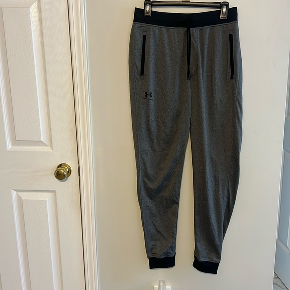Men’s Under Armour Joggers - Picture 7 of 13